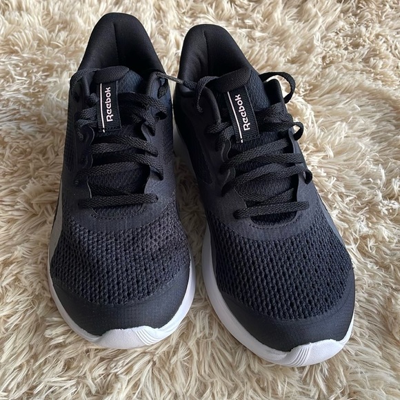 Woman’s Reebok Runners - Picture 2 of 5